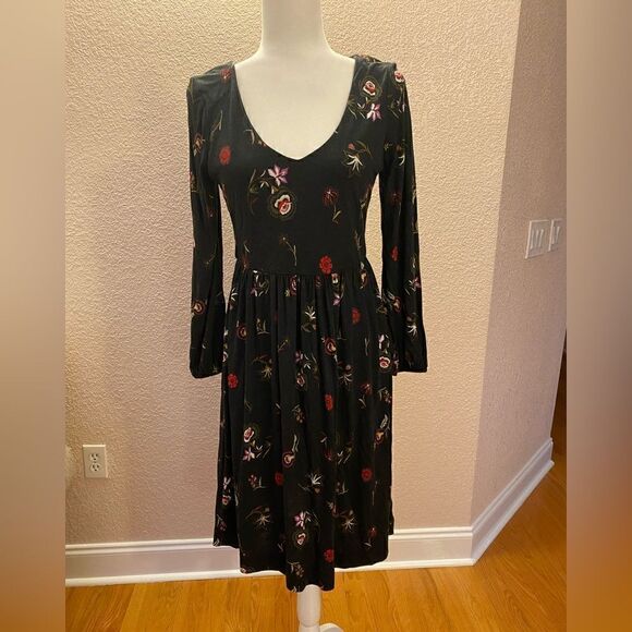 Old Navy Dress   - Picture 2 of 11